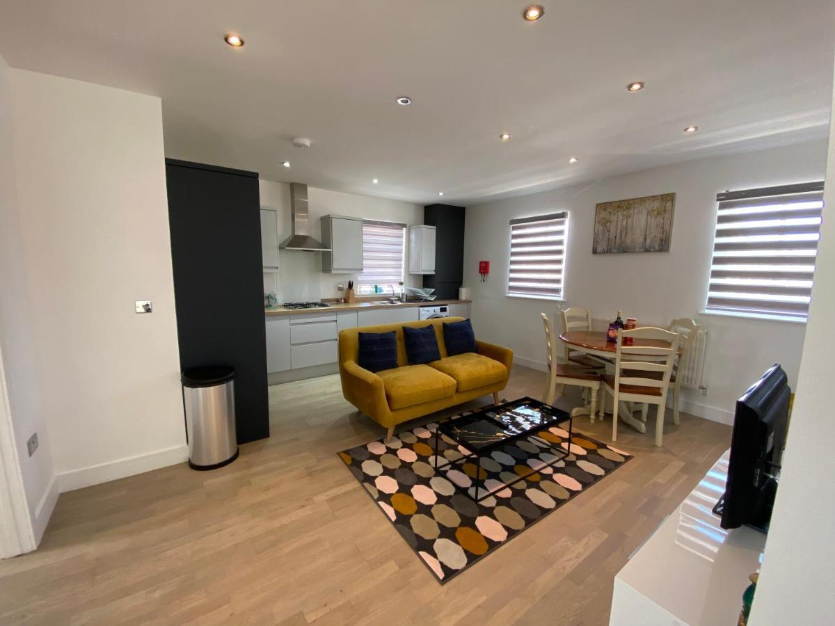 Apartment No 8 - Stay In Style In The Heart Of The Cathedral City. ترورو المظهر الخارجي الصورة