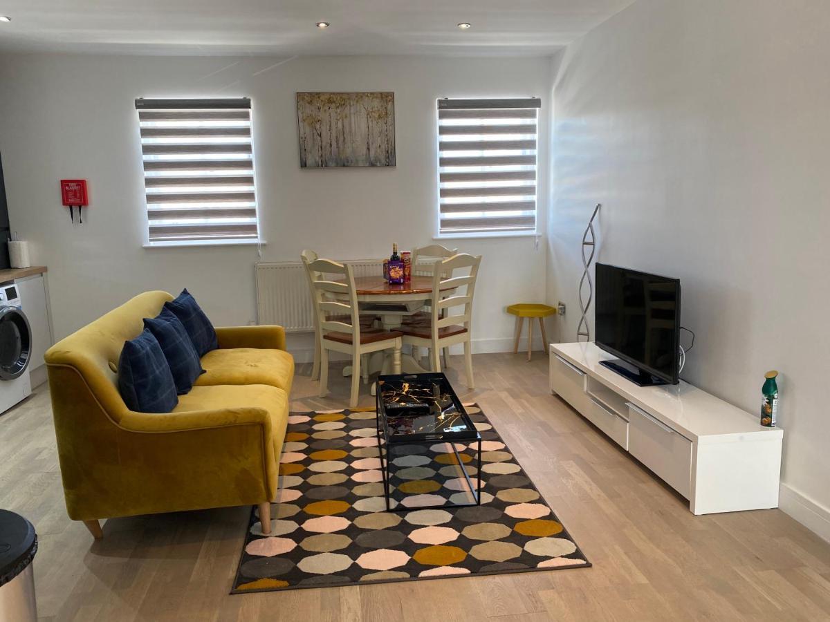Apartment No 8 - Stay In Style In The Heart Of The Cathedral City. ترورو المظهر الخارجي الصورة