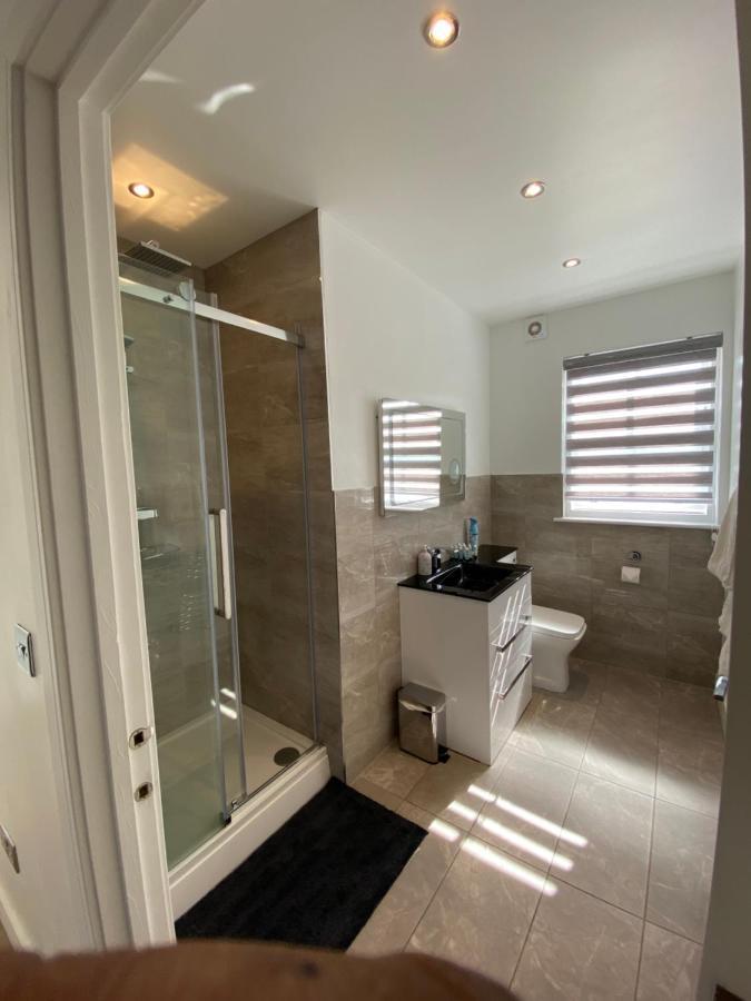 Apartment No 8 - Stay In Style In The Heart Of The Cathedral City. ترورو المظهر الخارجي الصورة